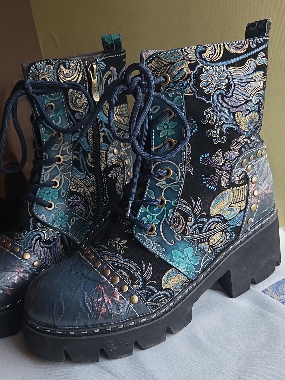 L'Artiste Boots Size 41 Blue Multi Severity Blum